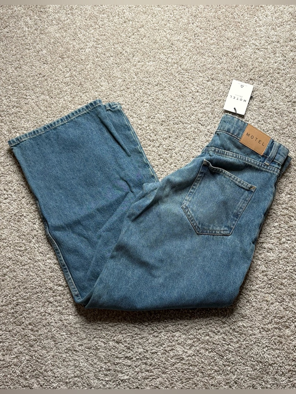 Motel Low Rise Parallel Jeans
